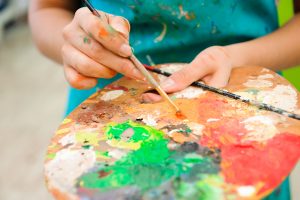 How To Become An Art Therapist – Forbes Advisor